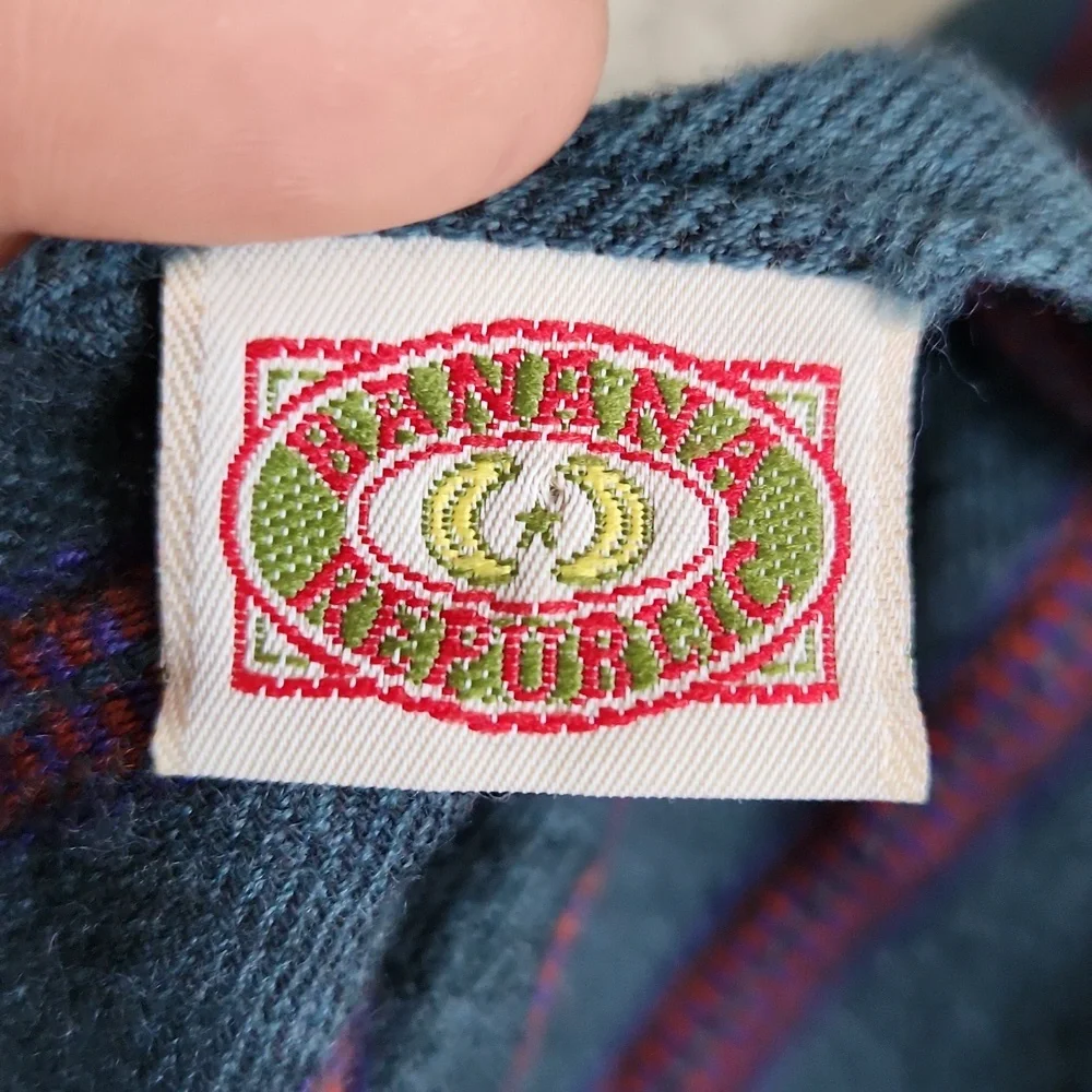 Vintage Bananna Replublic scarf‎ w/ flaws